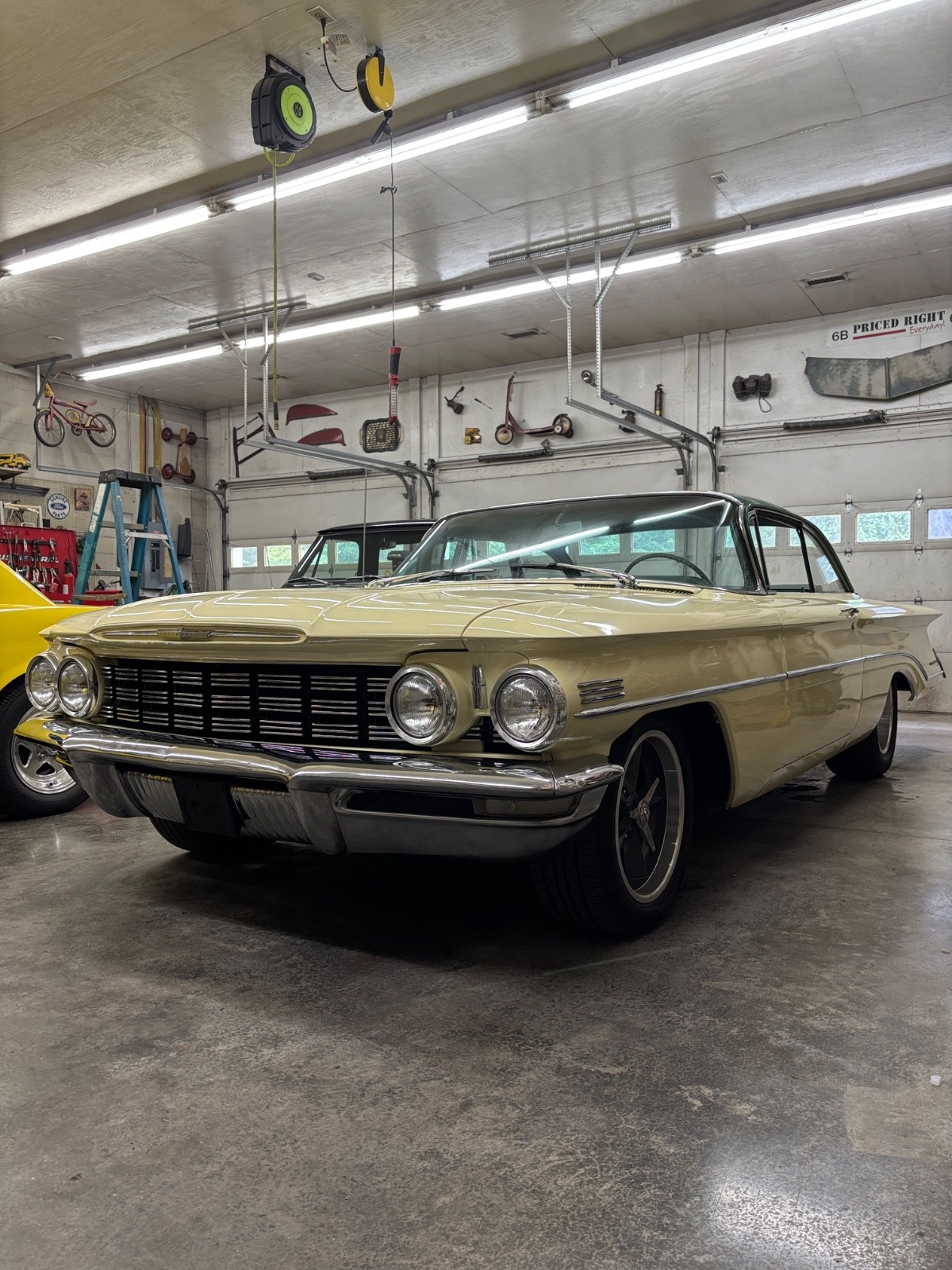 Oldsmobile-Dynamic-1960-Sedan-10