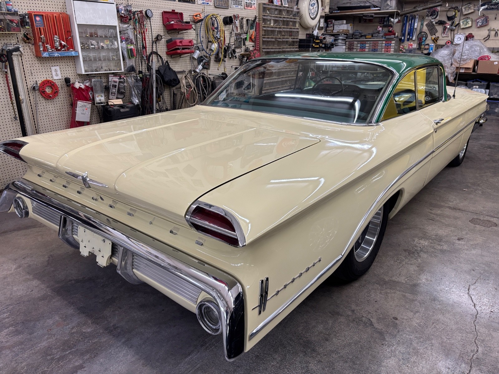 Oldsmobile-Dynamic-1960-Sedan-15