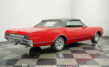 Oldsmobile-Dynamic-88-1966-Red-White-12