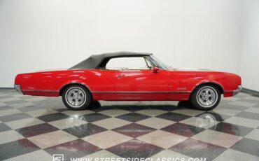 Oldsmobile-Dynamic-88-1966-Red-White-14