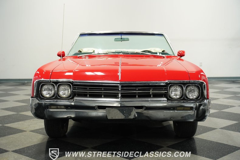 Oldsmobile-Dynamic-88-1966-Red-White-17
