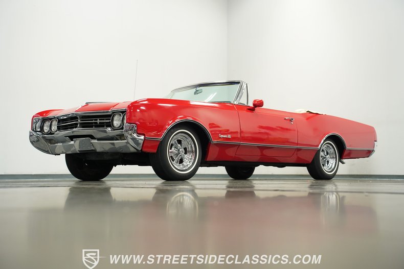 Oldsmobile-Dynamic-88-1966-Red-White-20