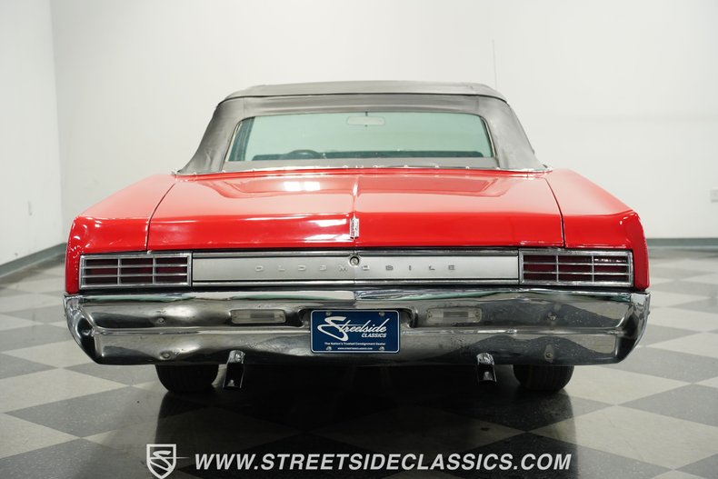 Oldsmobile-Dynamic-88-1966-Red-White-24
