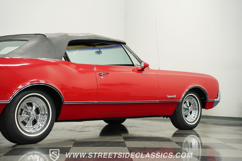 Oldsmobile-Dynamic-88-1966-Red-White-27