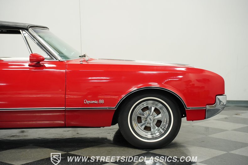 Oldsmobile-Dynamic-88-1966-Red-White-29