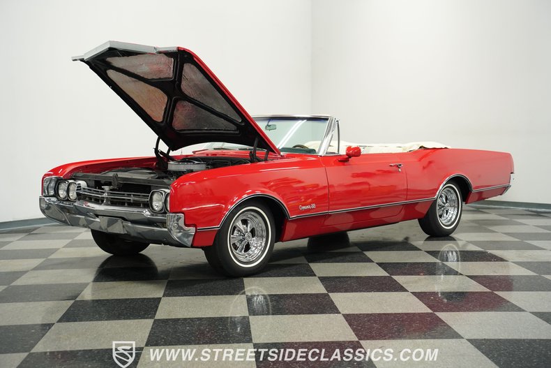 Oldsmobile-Dynamic-88-1966-Red-White-30