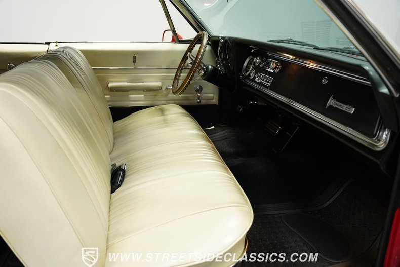 Oldsmobile-Dynamic-88-1966-Red-White-48