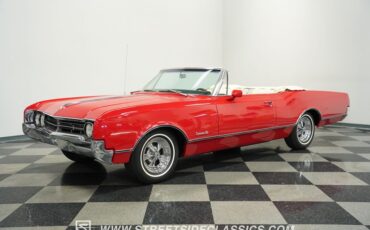 Oldsmobile-Dynamic-88-1966-Red-White-5