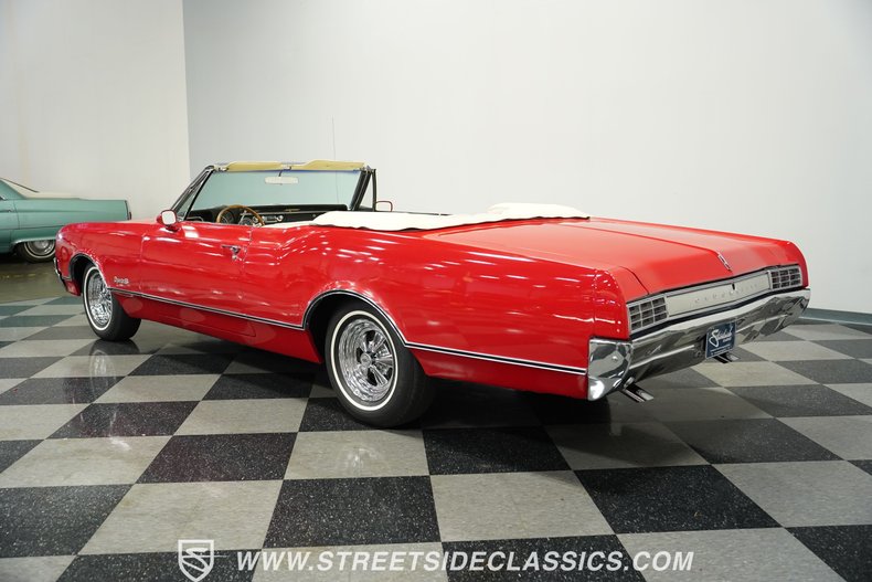 Oldsmobile-Dynamic-88-1966-Red-White-9