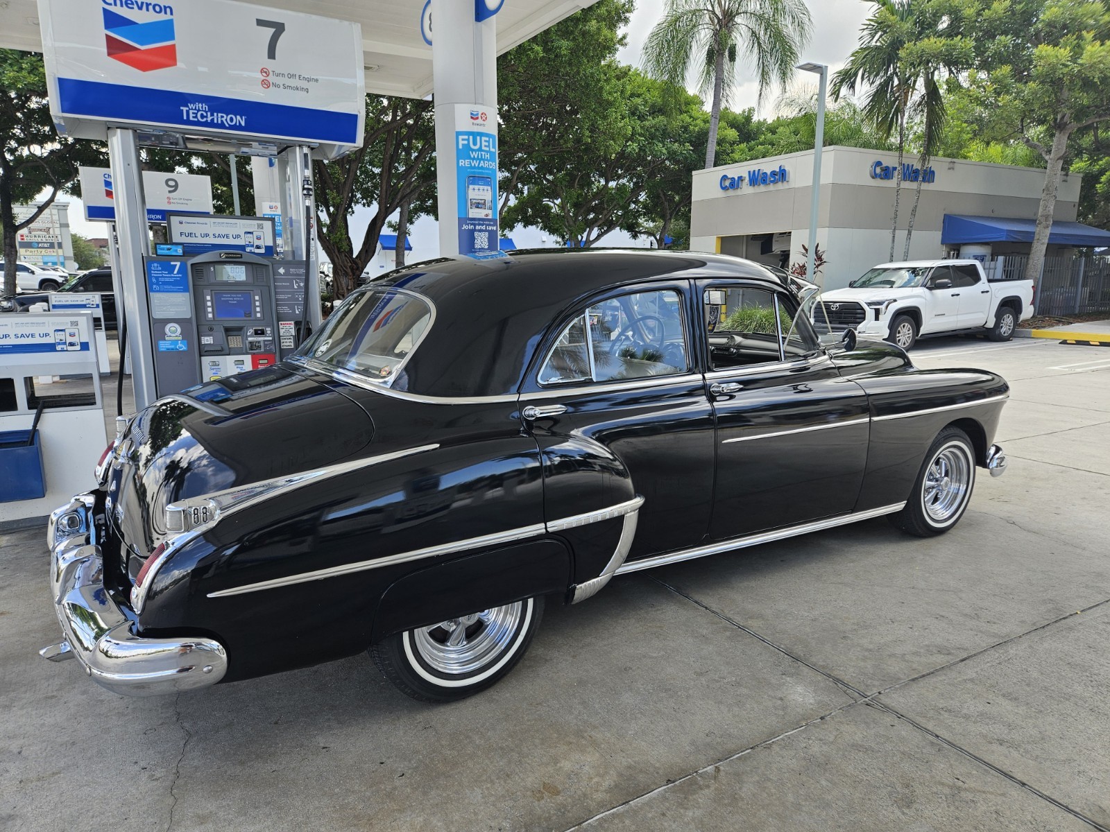 Oldsmobile-Eighty-Eight-1950-Sedan-14
