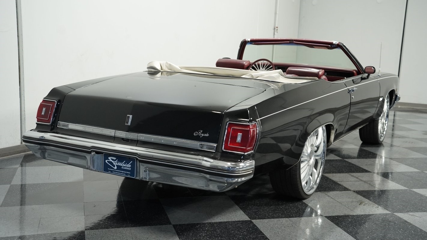 Oldsmobile-Eighty-Eight-1975-Convertible-10