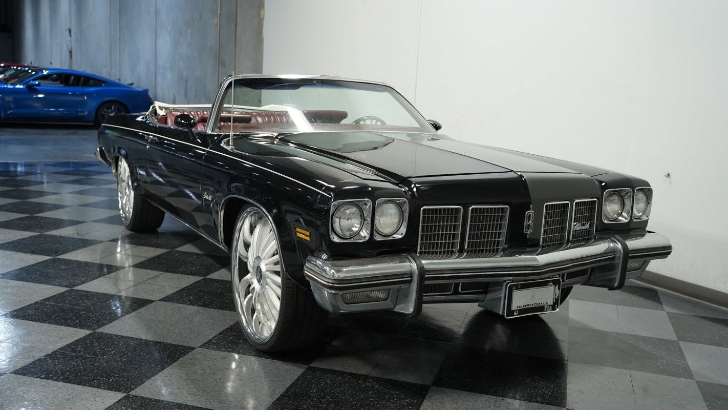 Oldsmobile-Eighty-Eight-1975-Convertible-14