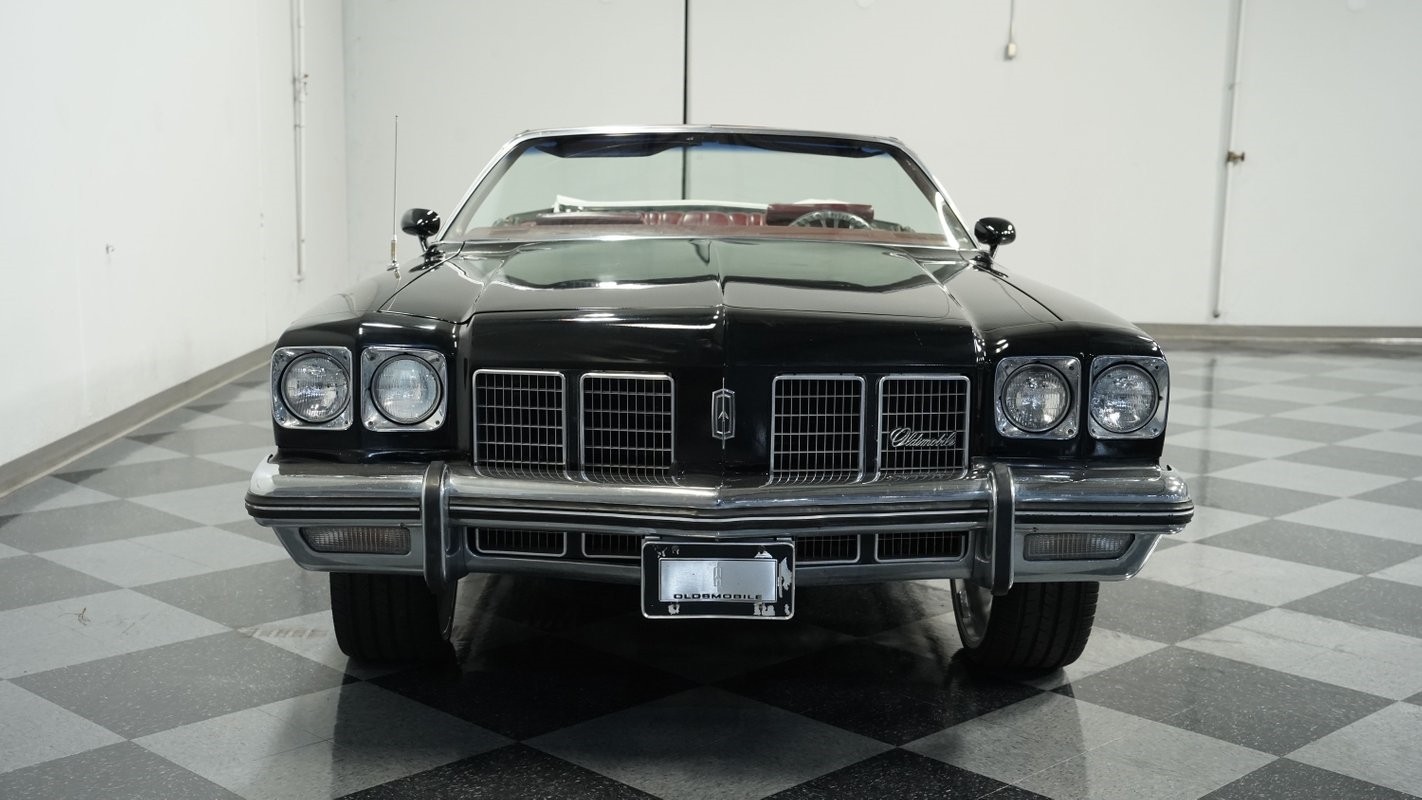 Oldsmobile-Eighty-Eight-1975-Convertible-15