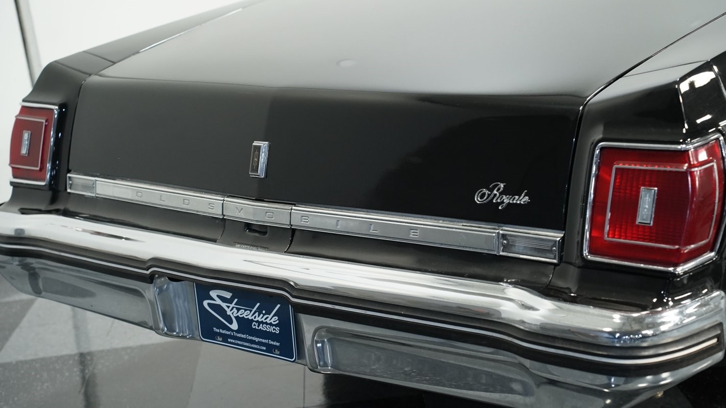Oldsmobile-Eighty-Eight-1975-Convertible-21