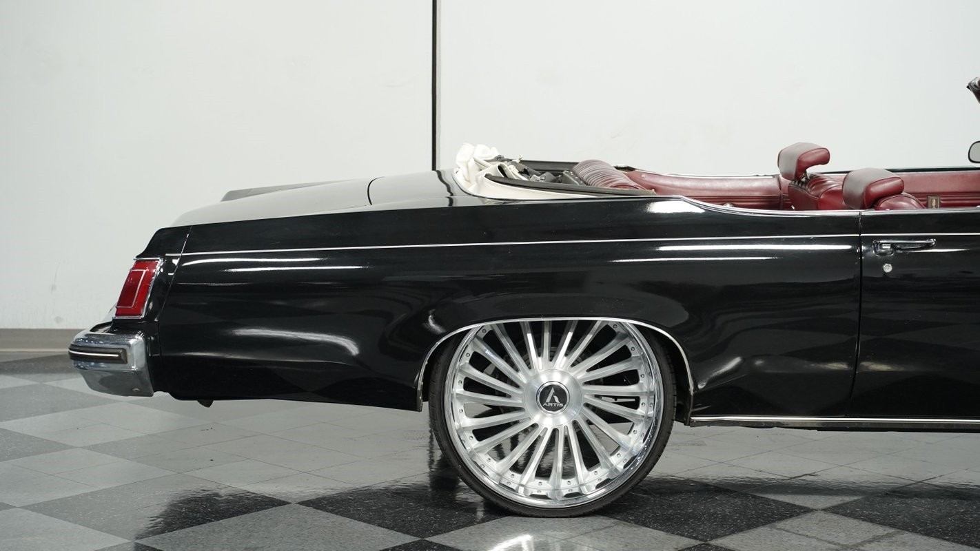 Oldsmobile-Eighty-Eight-1975-Convertible-23