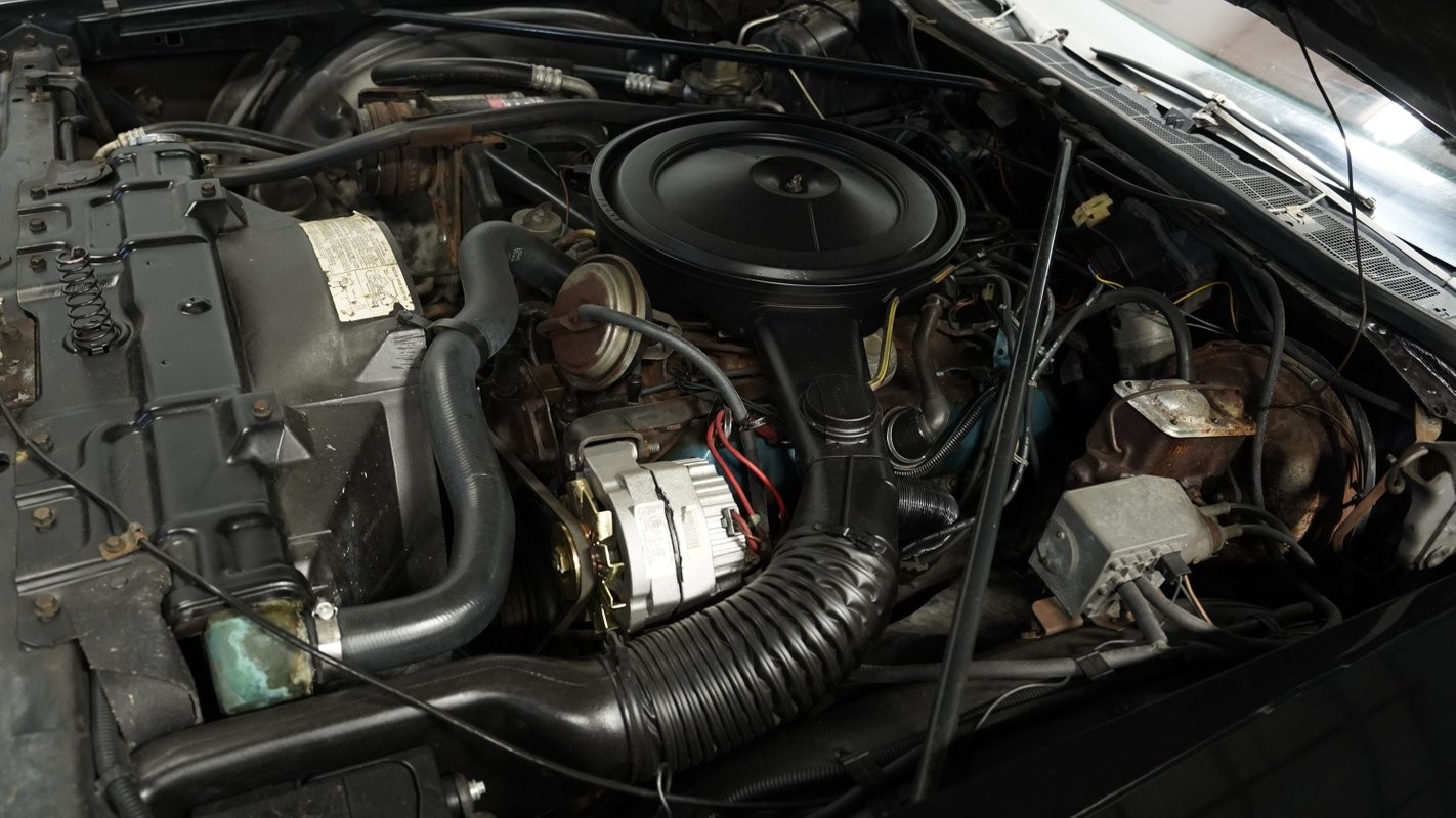 Oldsmobile-Eighty-Eight-1975-Convertible-26