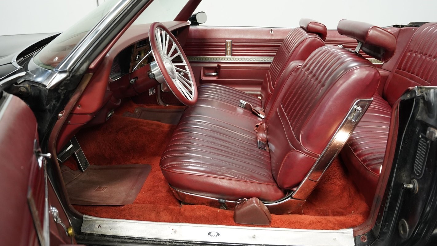 Oldsmobile-Eighty-Eight-1975-Convertible-29