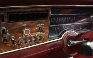 Oldsmobile-Eighty-Eight-1975-Convertible-31