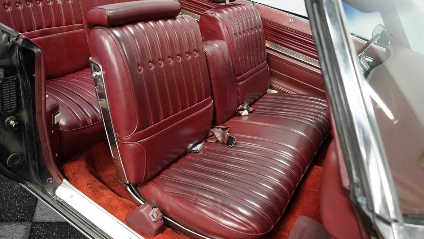 Oldsmobile-Eighty-Eight-1975-Convertible-37