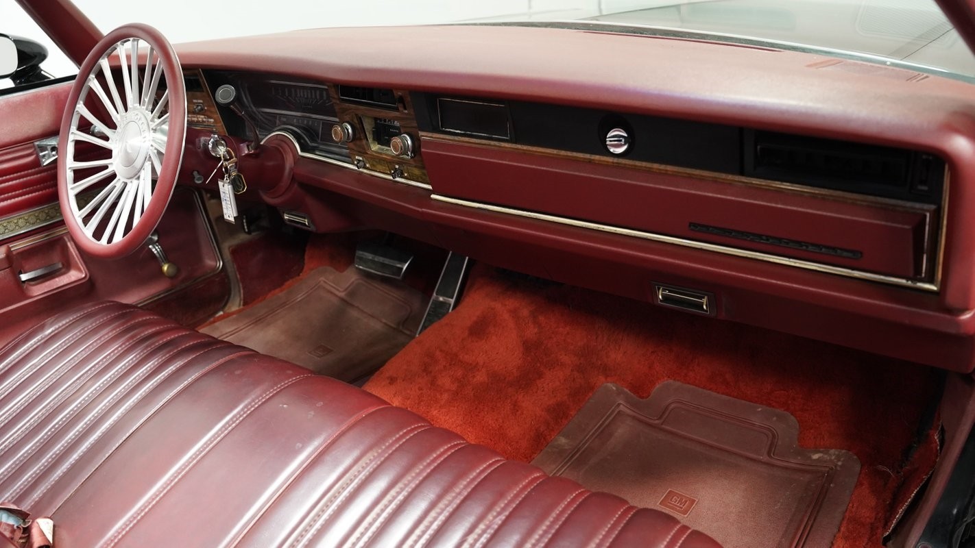 Oldsmobile-Eighty-Eight-1975-Convertible-39