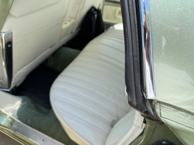 Oldsmobile-Eighty-Eight-1975-Sedan-7