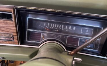 Oldsmobile-Eighty-Eight-1975-Sedan-9