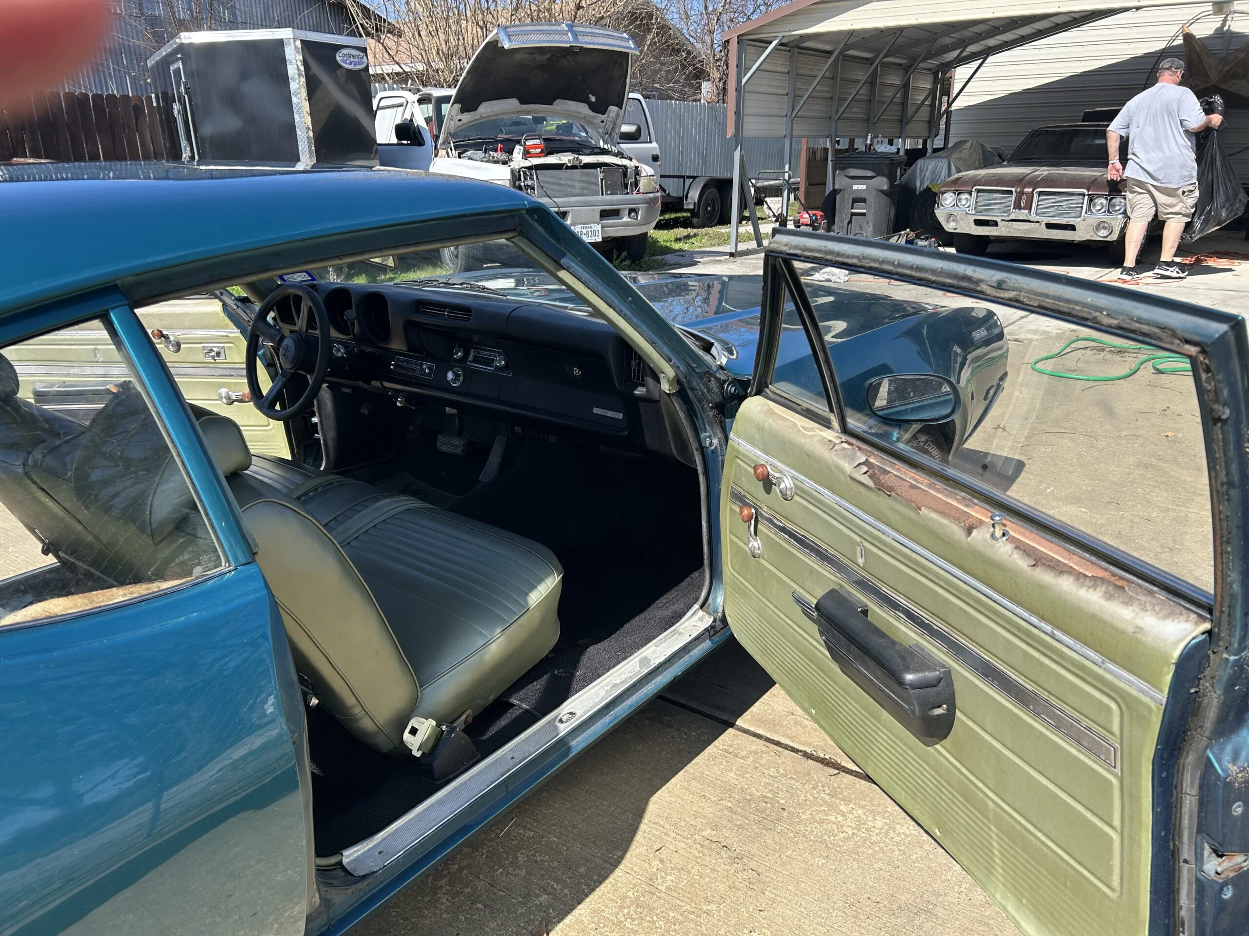 Oldsmobile-F-85-1969-Turquoise-Gold-11