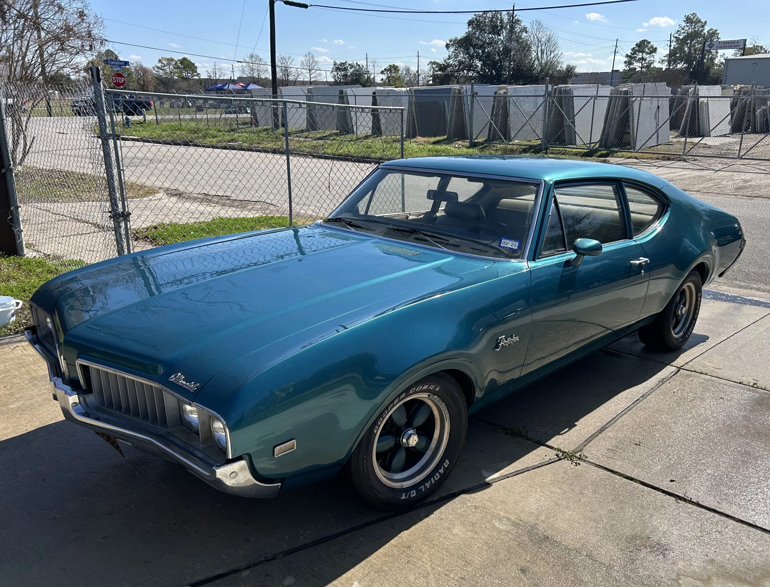 Oldsmobile-F-85-1969-Turquoise-Gold-2