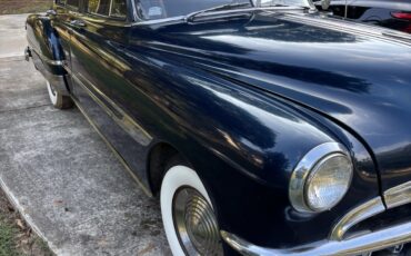 Oldsmobile-Ninety-Eight-1952-Sedan-1