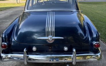 Oldsmobile-Ninety-Eight-1952-Sedan-17