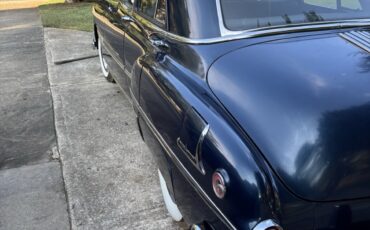 Oldsmobile-Ninety-Eight-1952-Sedan-18
