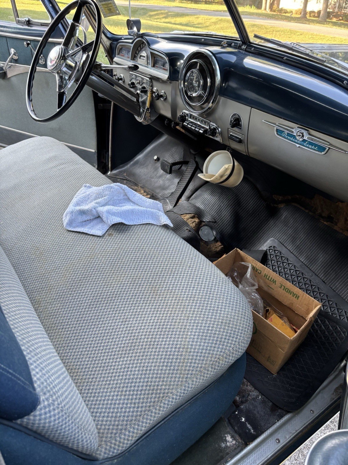 Oldsmobile-Ninety-Eight-1952-Sedan-9