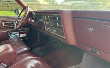 Oldsmobile-Ninety-Eight-1981-Sedan-5