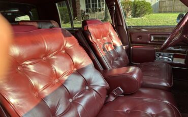 Oldsmobile-Ninety-Eight-1981-Sedan-6