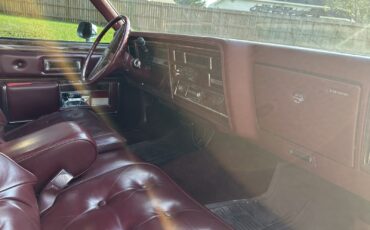 Oldsmobile-Ninety-Eight-1981-Sedan-8