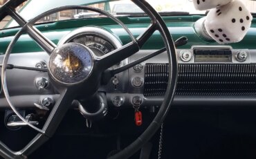 Oldsmobile-Ninety-eight-touring-sedan-1951-Green-Green-15