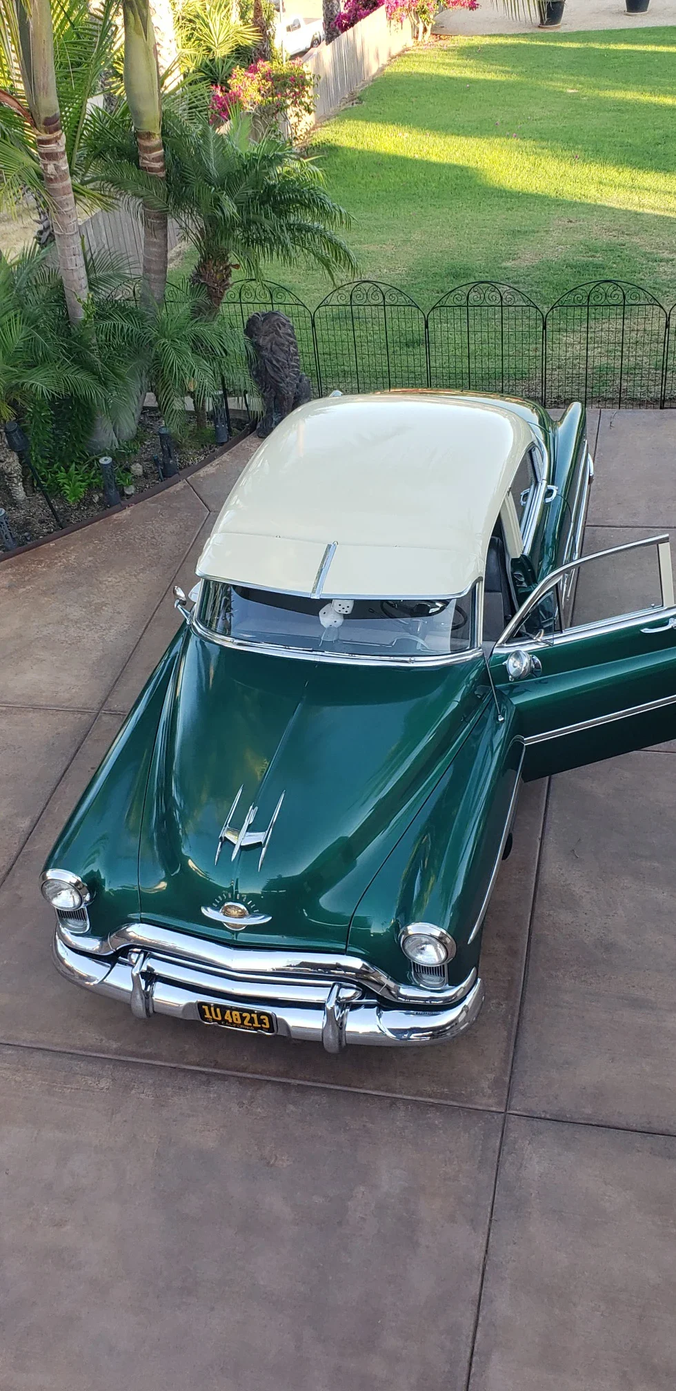 Oldsmobile-Ninety-eight-touring-sedan-1951-Green-Green-22