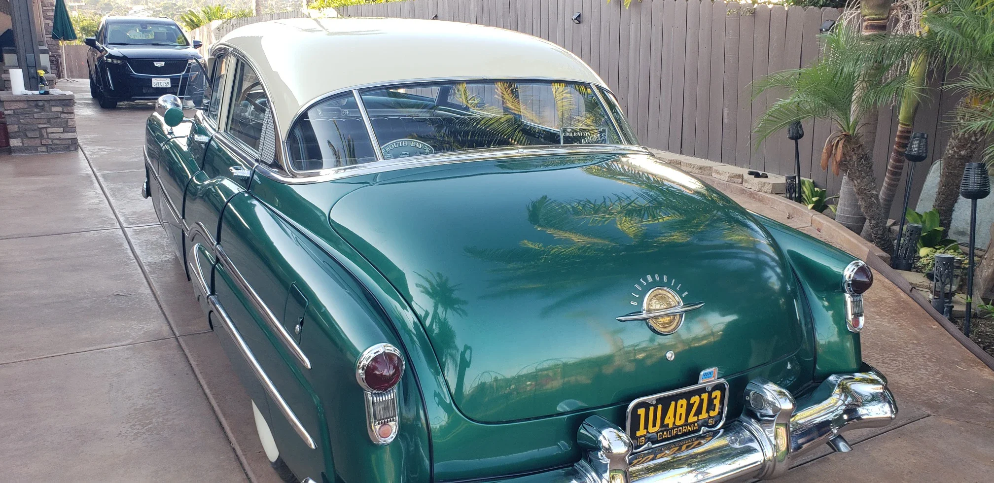 Oldsmobile-Ninety-eight-touring-sedan-1951-Green-Green-4