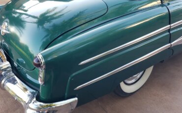 Oldsmobile-Ninety-eight-touring-sedan-1951-Green-Green-5