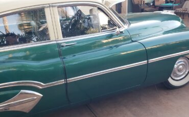 Oldsmobile-Ninety-eight-touring-sedan-1951-Green-Green-6
