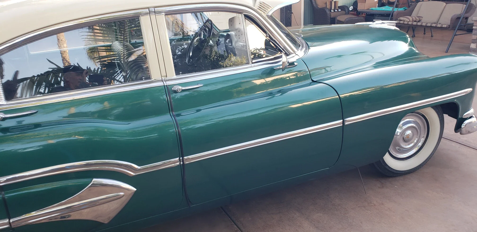 Oldsmobile-Ninety-eight-touring-sedan-1951-Green-Green-6