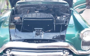 Oldsmobile-Ninety-eight-touring-sedan-1951-Green-Green-9