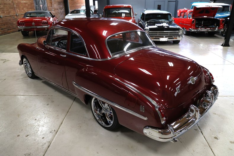 Oldsmobile-Rocket-88-1949-Burgundy-Dark-Charcoal-11