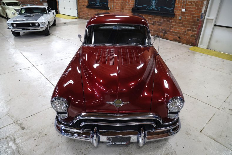 Oldsmobile-Rocket-88-1949-Burgundy-Dark-Charcoal-14