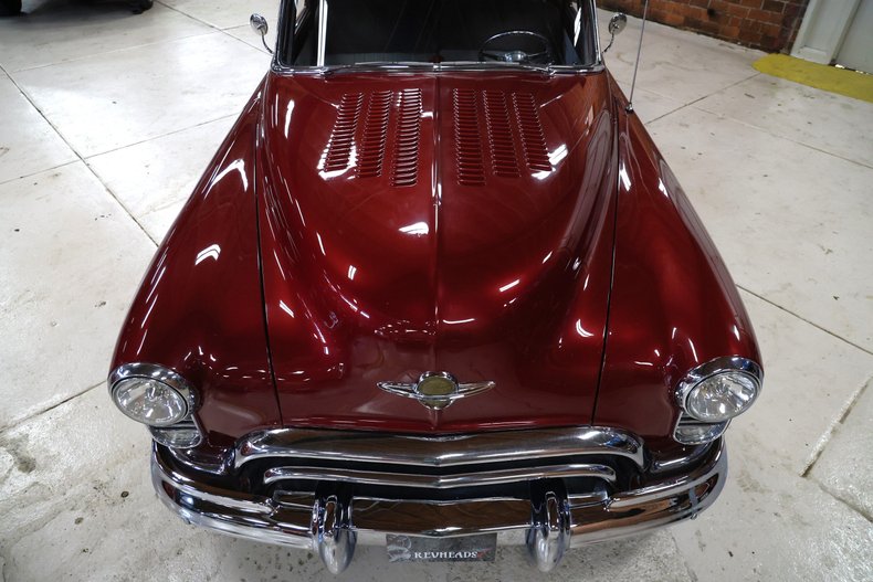 Oldsmobile-Rocket-88-1949-Burgundy-Dark-Charcoal-17