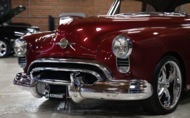 Oldsmobile-Rocket-88-1949-Burgundy-Dark-Charcoal-20