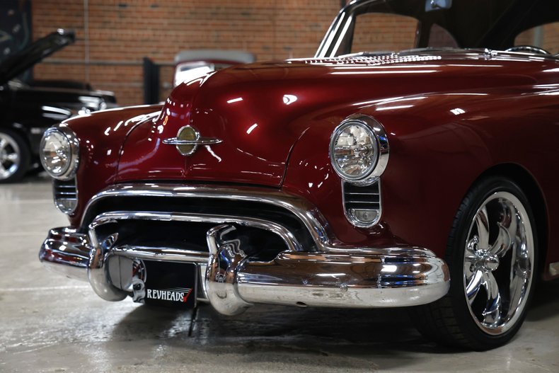 Oldsmobile-Rocket-88-1949-Burgundy-Dark-Charcoal-20
