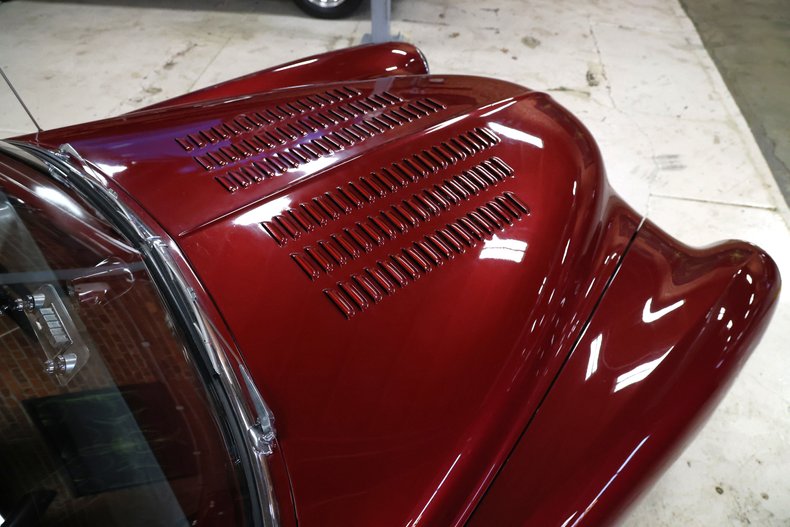 Oldsmobile-Rocket-88-1949-Burgundy-Dark-Charcoal-29