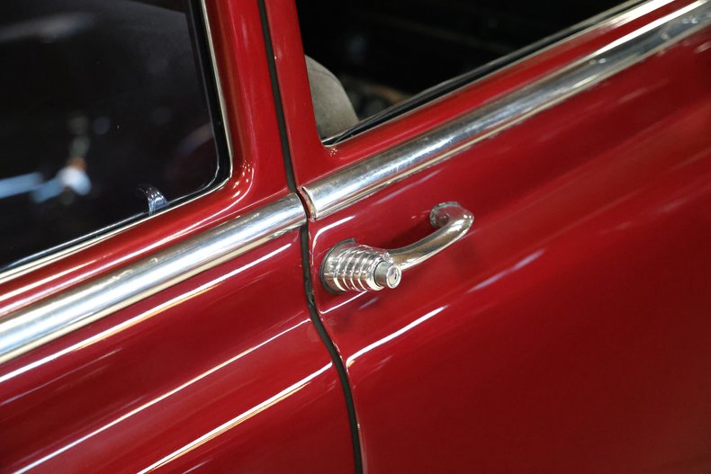 Oldsmobile-Rocket-88-1949-Burgundy-Dark-Charcoal-32