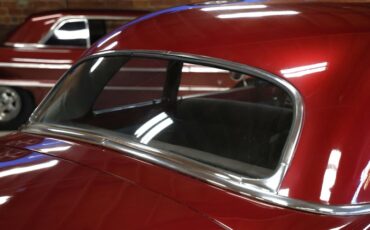 Oldsmobile-Rocket-88-1949-Burgundy-Dark-Charcoal-34